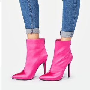 NEW JustFab Madelina Bootie